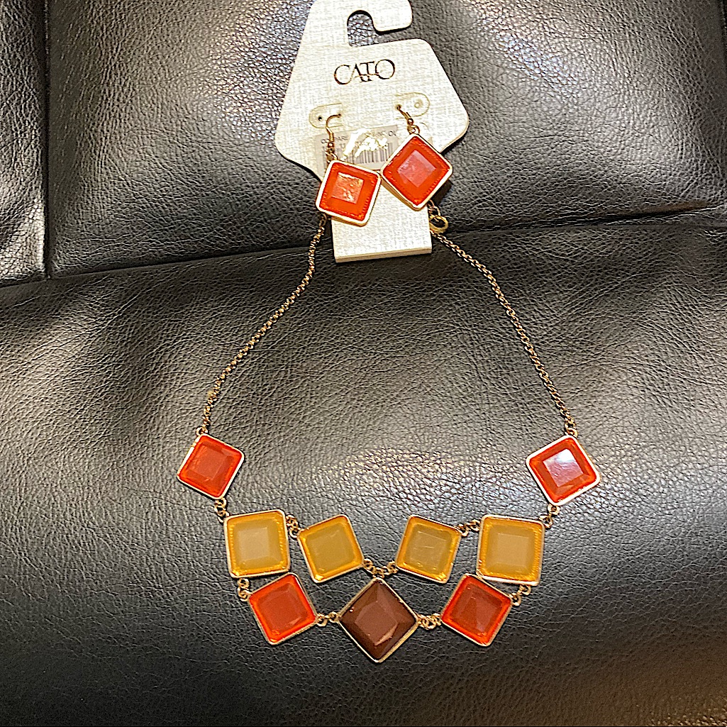Cato Necklace And Earrings 18$